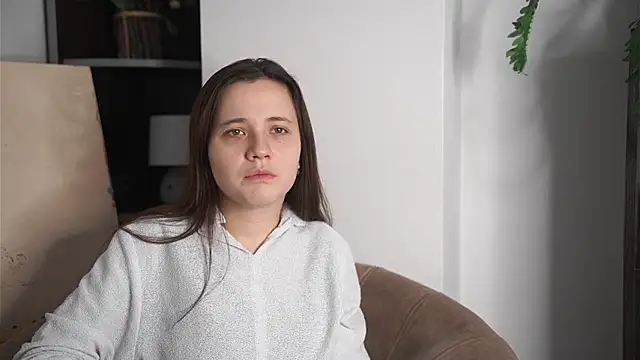 Snapshot of EmelineGarry chatting on October 2025 06:36:01 AM EmelineGarry online show from October 2025 06:36:01 AM