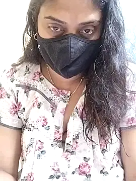 Snapshot of girl999 chatting on February 2026 06:37:02 PM girl999 online show from February 2026 06:37:02 PM