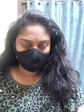 Snapshot of girl999 chatting on December 2025 07:58:01 PM girl999 online show from December 2025 07:58:01 PM