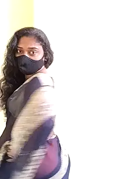 Snapshot of girl999 chatting on November 2025 04:28:01 AM girl999 online show from November 2025 04:28:01 AM