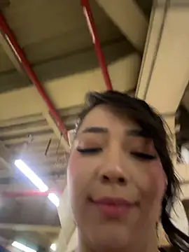 Hannahpradaa  online show from November 2025 12:25:01 AM