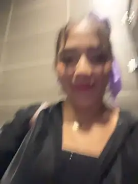 Hannahpradaa  online show from November 2025 12:14:01 AM