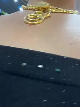 Hannahpradaa  online show from November 2025 08:53:01 PM