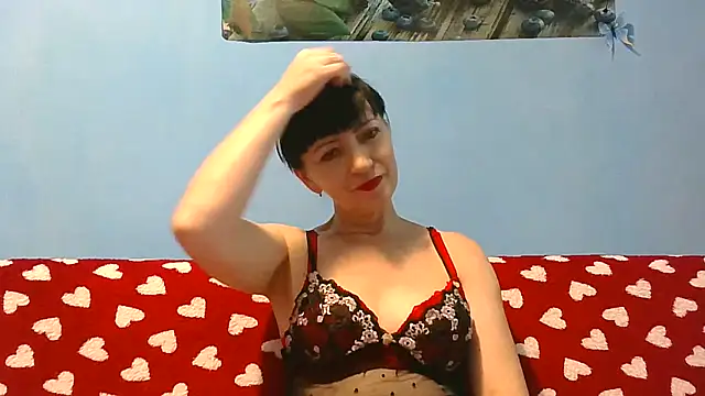Snapshot of IffetLove42 chatting on June 2026 09:09:01 AM IffetLove42 online show from June 2026 09:09:01 AM