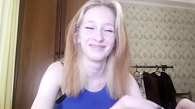 LisaKacitaa online show from October 2025 12:28:01 PM