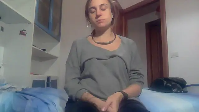 Snapshot of SinnEmily chatting on November 2025 09:52:01 PM SinnEmily online show from November 2025 09:52:01 PM