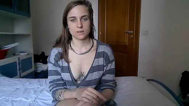 SinnEmily online show from March 2026 11:32:01 AM