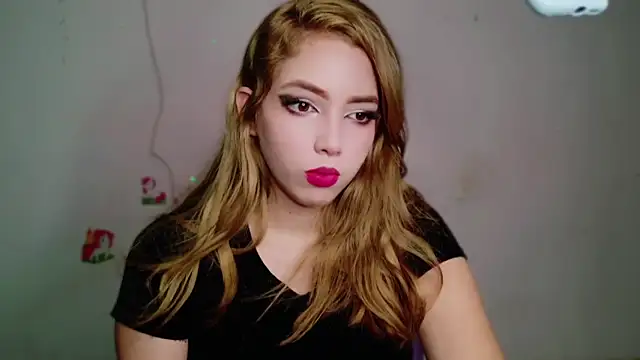 Snapshot of Natalia_alian chatting on October 2025 07:10:01 PM Natalia alian online show from October 2025 07:10:01 PM