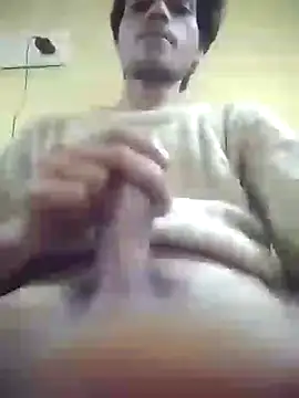 Luckysucks online show from November 2025 03:22:01 AM