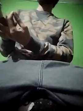 Luckysucks online show from November 2025 02:43:02 PM