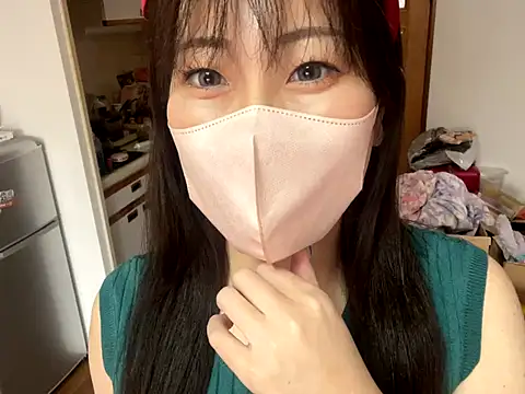 Snapshot of hitomi_desu chatting on November 2025 02:38:02 AM hitomi desu online show from November 2025 02:38:02 AM