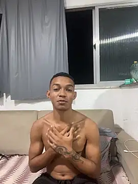 Snapshot of Novinho_sb7 chatting on October 2025 02:23:01 AM Novinho sb7 online show from October 2025 02:23:01 AM