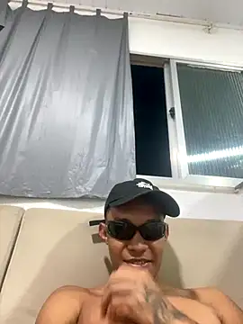 Snapshot of Novinho_sb7 chatting on October 2025 10:43:01 PM Novinho sb7 online show from October 2025 10:43:01 PM