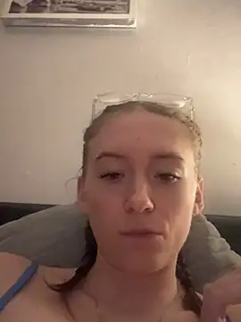 Snapshot of LottieLover chatting on October 2025 09:26:02 PM LottieLover online show from October 2025 09:26:02 PM