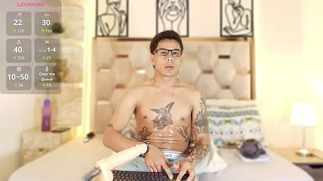 Andrew Haalls online show from December 2025 08:12:02 PM