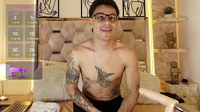 Snapshot of Andrew_Haalls chatting on November 2025 08:03:01 PM Andrew Haalls online show from November 2025 08:03:01 PM