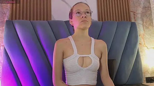 Salome cruxx online show from April 2026 12:10:01 PM