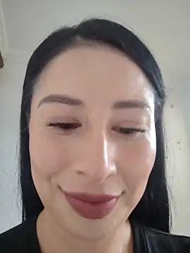 Emma Hotkiss online show from June 2026 08:58:01 PM