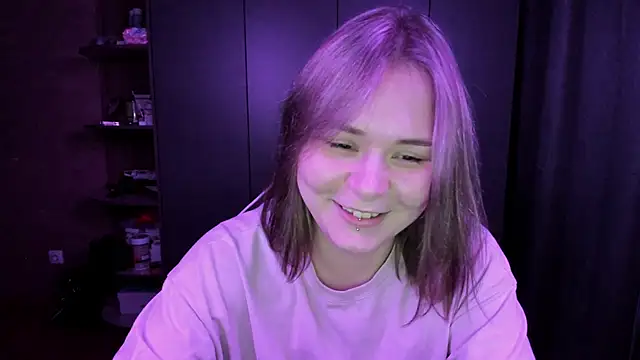 sophia lix online show from November 2025 04:45:02 PM