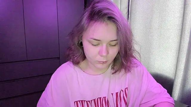 sophia lix online show from December 2025 04:39:02 AM