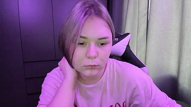 sophia lix online show from December 2025 08:03:02 AM