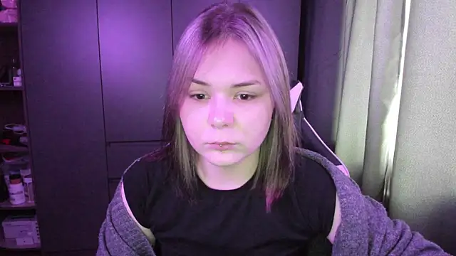 sophia lix online show from December 2025 06:24:01 AM