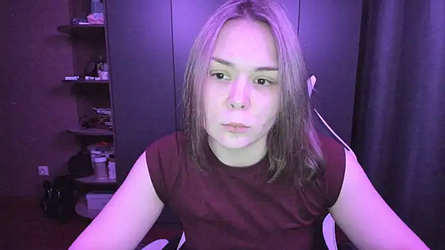 sophia lix online show from November 2025 01:32:02 PM