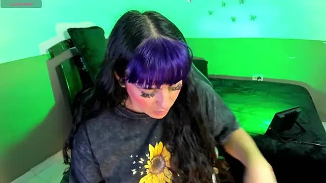 Monserrat Cute  online show from February 2026 02:41:01 AM