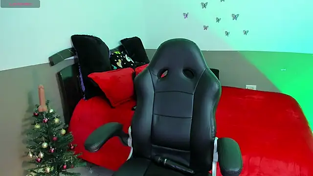 Monserrat Cute  online show from December 2025 11:51:01 PM