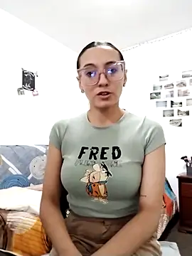 bellastorme04 online show from April 2026 01:32:02 AM