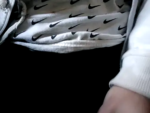 giovanift111 online show from November 2025 07:24:02 PM