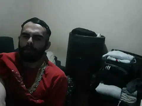 giovanift111 online show from April 2026 06:38:02 AM