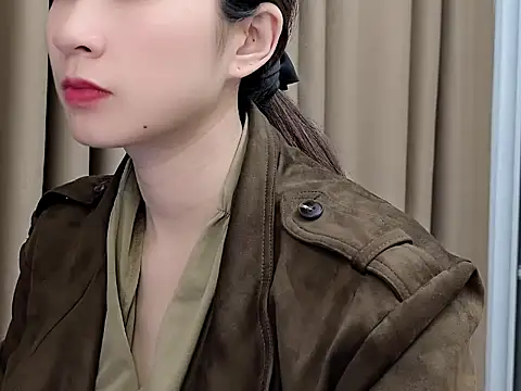 Snapshot of lvy-002 chatting on November 2025 02:37:01 AM lvy-002 online show from November 2025 02:37:01 AM