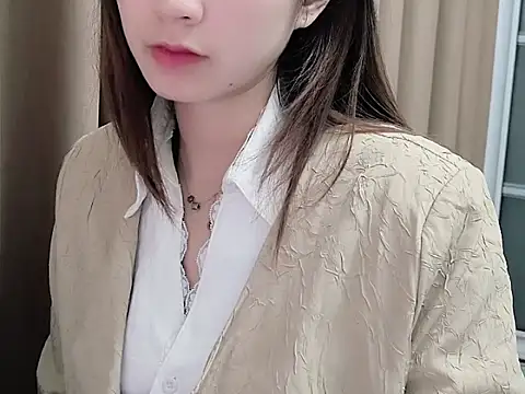 Snapshot of lvy-002 chatting on November 2025 03:46:02 AM lvy-002 online show from November 2025 03:46:02 AM