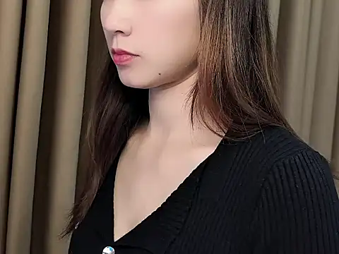 Snapshot of lvy-002 chatting on November 2025 03:45:02 AM lvy-002 online show from November 2025 03:45:02 AM