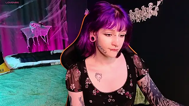 Snapshot of karkadeshk chatting on October 2025 10:13:01 AM karkadeshk online show from October 2025 10:13:01 AM