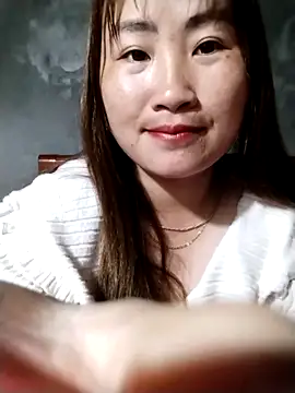 emini-xx online show from April 2026 06:04:02 AM