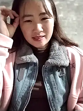 emini-xx online show from January 2026 02:13:01 PM