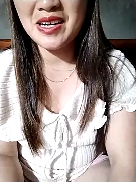 emini-xx online show from March 2026 11:24:02 AM