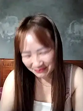 emini-xx online show from April 2026 10:55:01 PM