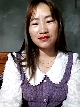 emini-xx online show from March 2026 10:39:01 PM