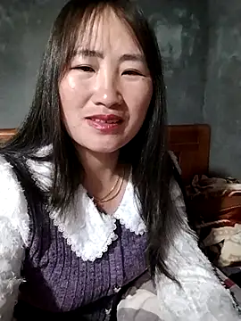 emini-xx online show from February 2026 12:36:02 PM