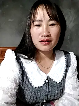 emini-xx online show from January 2026 12:53:02 PM