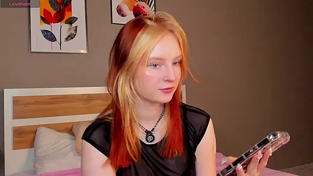 Snapshot of AngelWisee chatting on June 2026 02:56:01 AM AngelWisee online show from June 2026 02:56:01 AM
