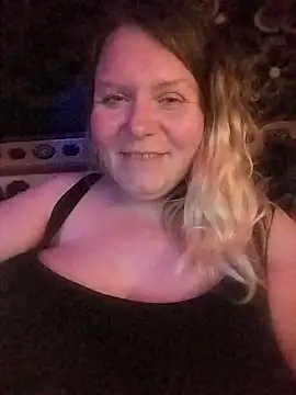 Lana-murr online show from April 2026 07:31:01 PM