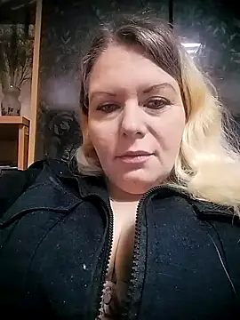 Lana-murr online show from November 2025 07:08:01 AM