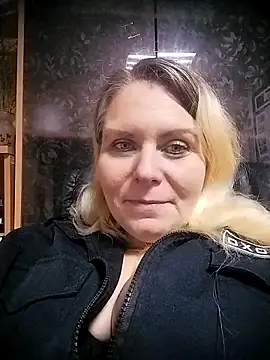 Lana-murr online show from October 2025 06:40:01 PM