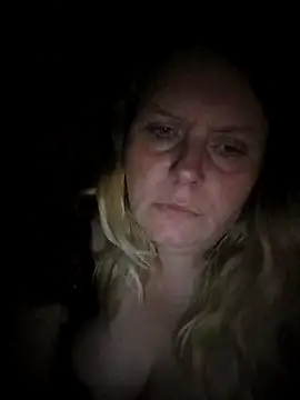 Lana-murr online show from April 2026 07:31:02 PM