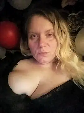 Lana-murr online show from February 2026 08:17:01 PM