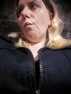 Lana-murr online show from March 2026 06:53:02 PM